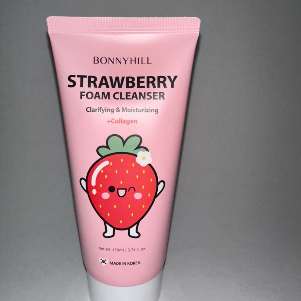 BONNYHILL Strawberry Foam Cleanser  170ml